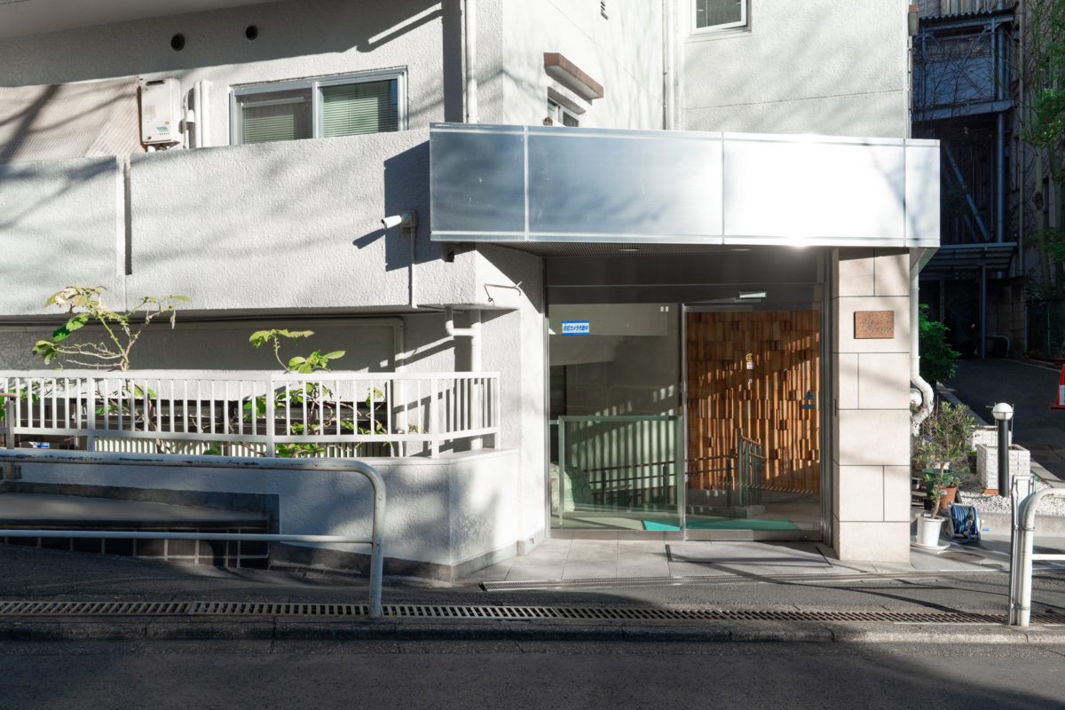 とりのこ心理オフィスへのルート案内:とりのこ心理オフィスのマンション(コトー駿河台)